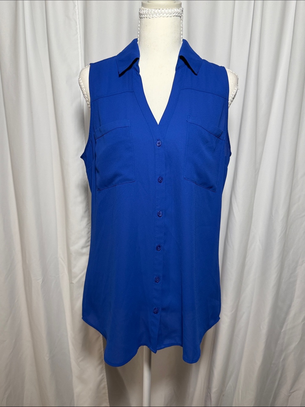 Express Sleeveless Button-Down Shirt - Royal Blue